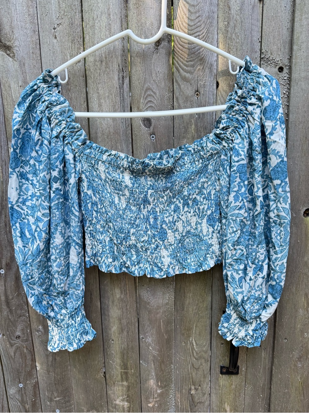 Olivaceous Off-Shoulder White & Blue Flower Floral Crop Top Ruched